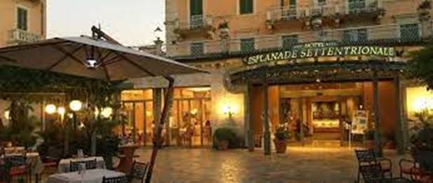 A building with a large window

Description automatically generated with medium confidence